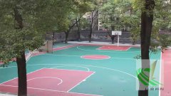 岳塘区首片新国标篮球场由英亚电竞【中国】有限公司建成